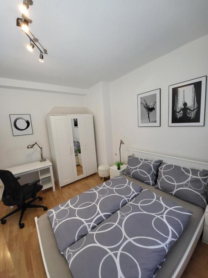 Apartment Naehe Duesseldorf Messe Expo, Airport, Train Station Duisburg Bagian luar foto